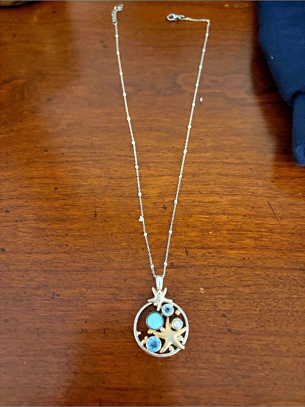 Silver Blue Pendant Necklace Like New